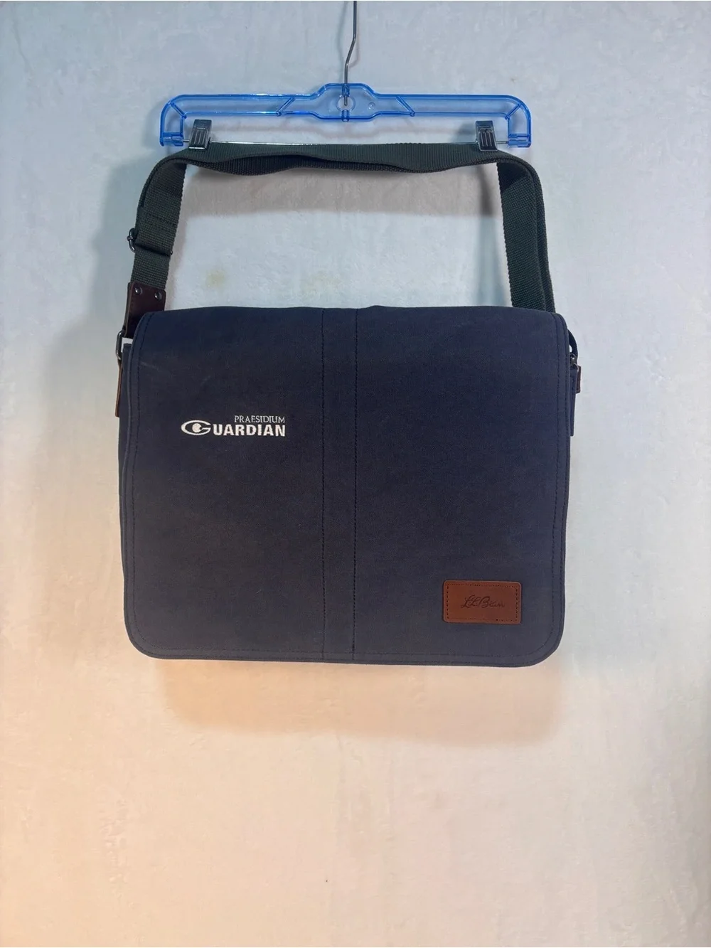 LL Bean Navy Canvas Laptop Messenger Bag G-Hook